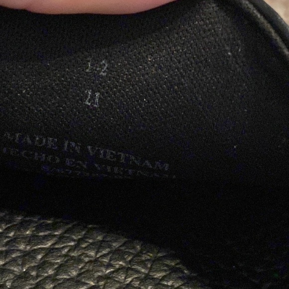 Old Navy Boys Black Sandals 1/2​​ - Picture 5 of 5